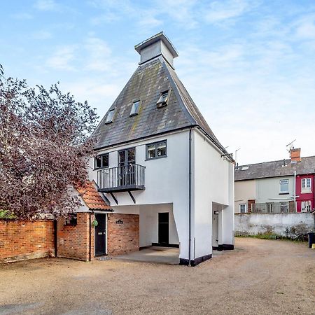 The Oast House Villa Сафрън Уолдън Екстериор снимка